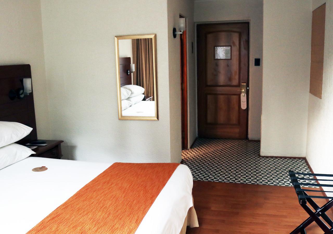 Hotel Y Centro De Eventos Manquehue Las Condes Santiago du Chili Extérieur photo
