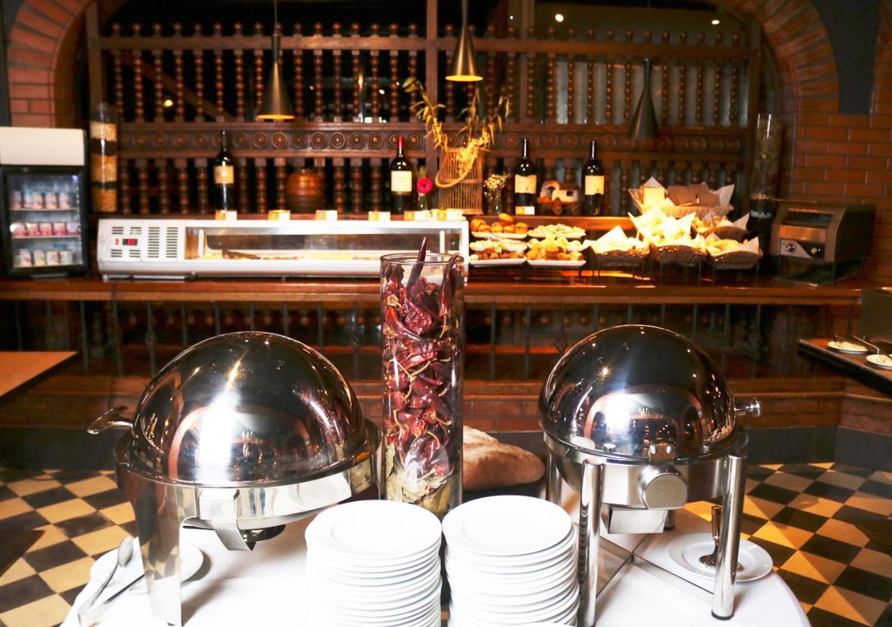 Hotel Y Centro De Eventos Manquehue Las Condes Santiago du Chili Extérieur photo
