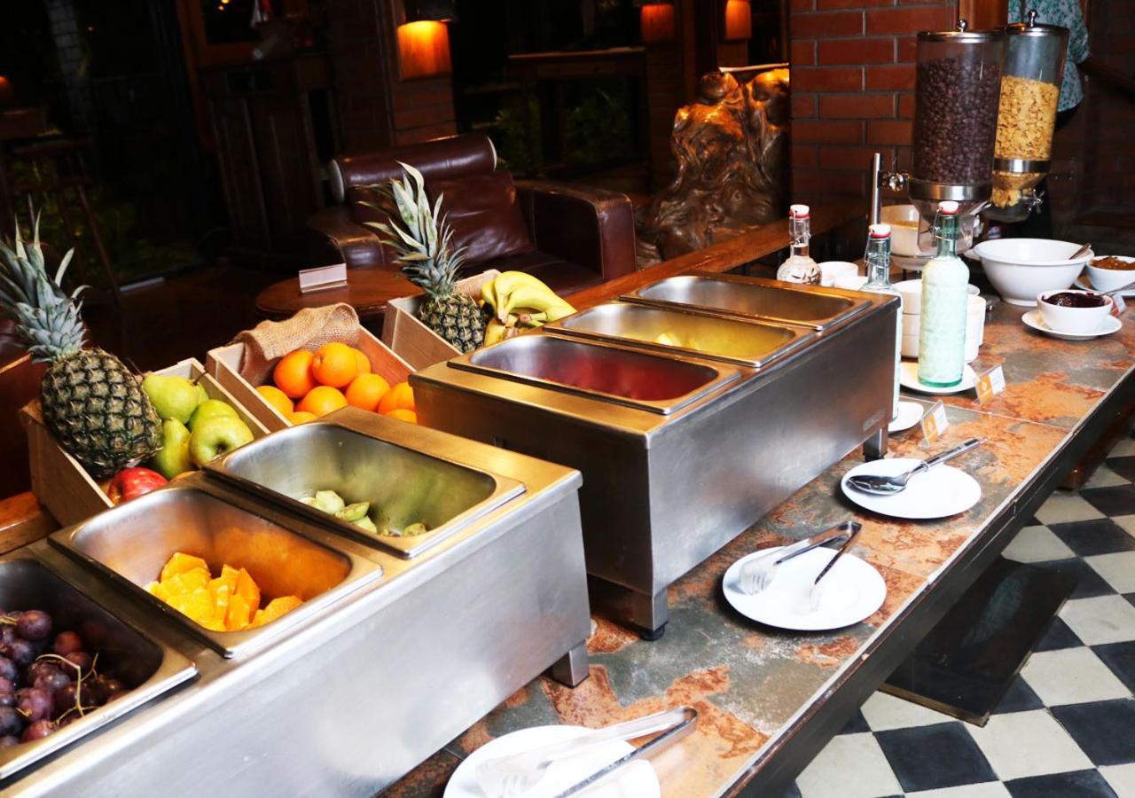 Hotel Y Centro De Eventos Manquehue Las Condes Santiago du Chili Extérieur photo